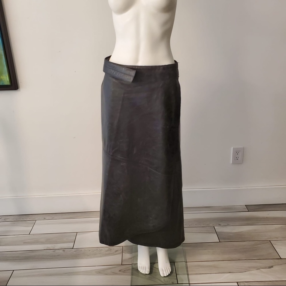 Designer re adjustable leather skirt